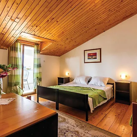 Apartment Cozy In With Wifi Pula