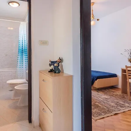 アパート One-bedroom In